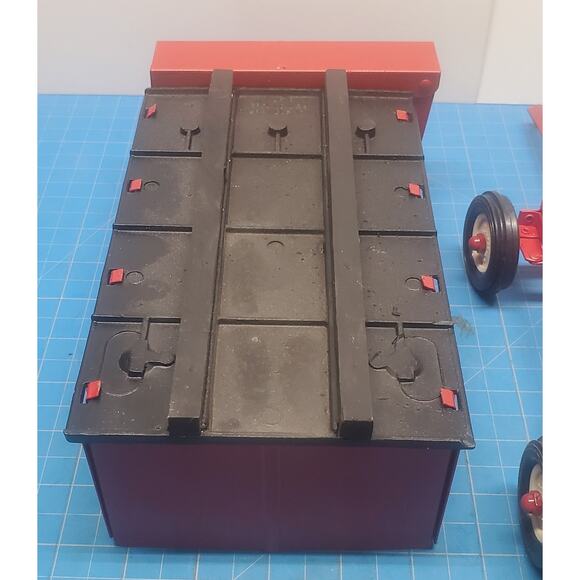 Ertl Red IH Forage Wagon 1/16 Custom - Picture 5 of 7